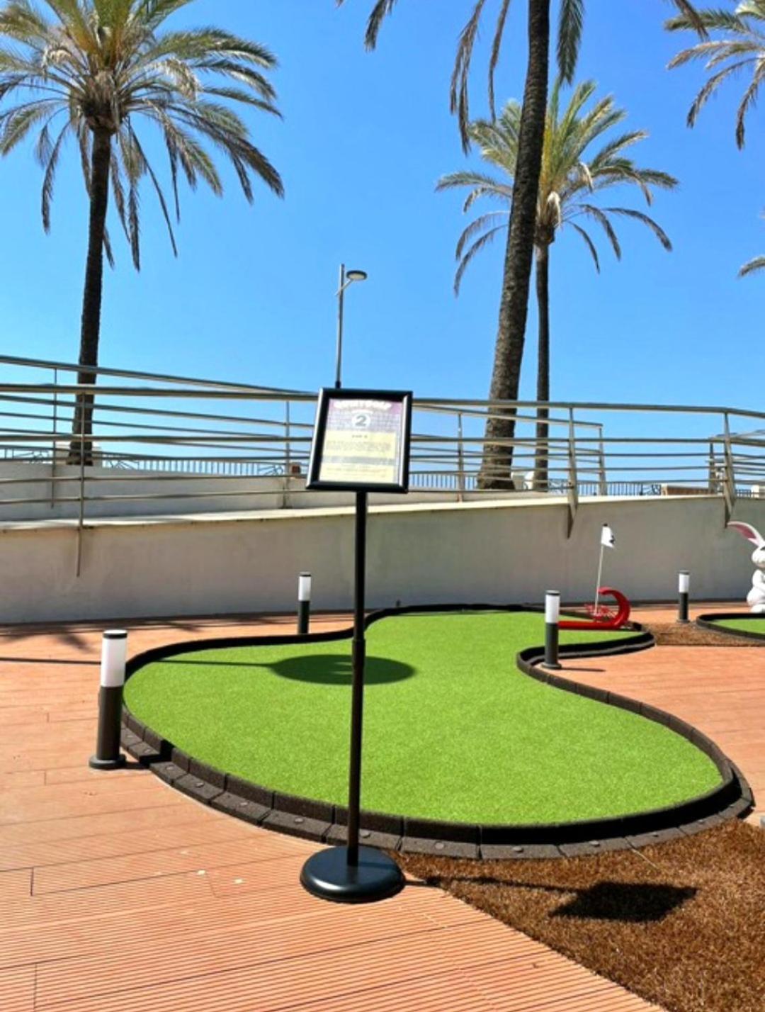 Luxury Beachfront Apartment With Pool, Sauna, Fitness And Gym In Province Malaga, Andalusia Михас Экстерьер фото